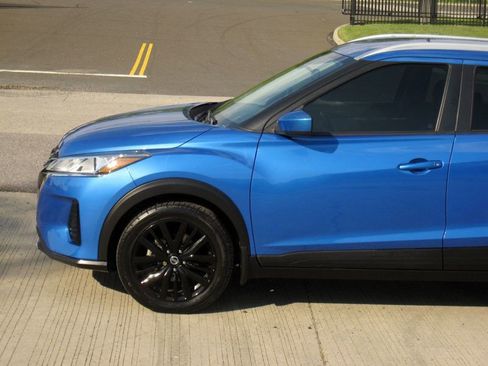 Used 2021 Nissan Kicks SV FWD image 7