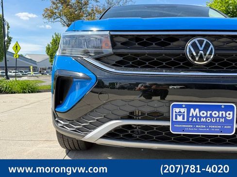 Used 2023 Volkswagen Taos SE w/ Panoramic Sunroof Package AWD/4WD image 5