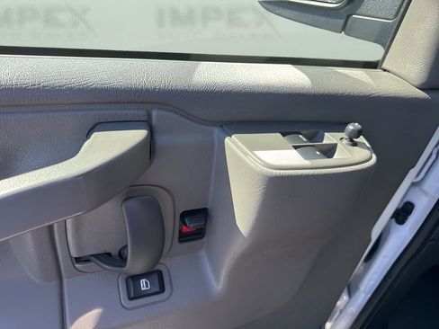 Used 2023 GMC Savana 2500 w/ Driver Convenience Package image 19