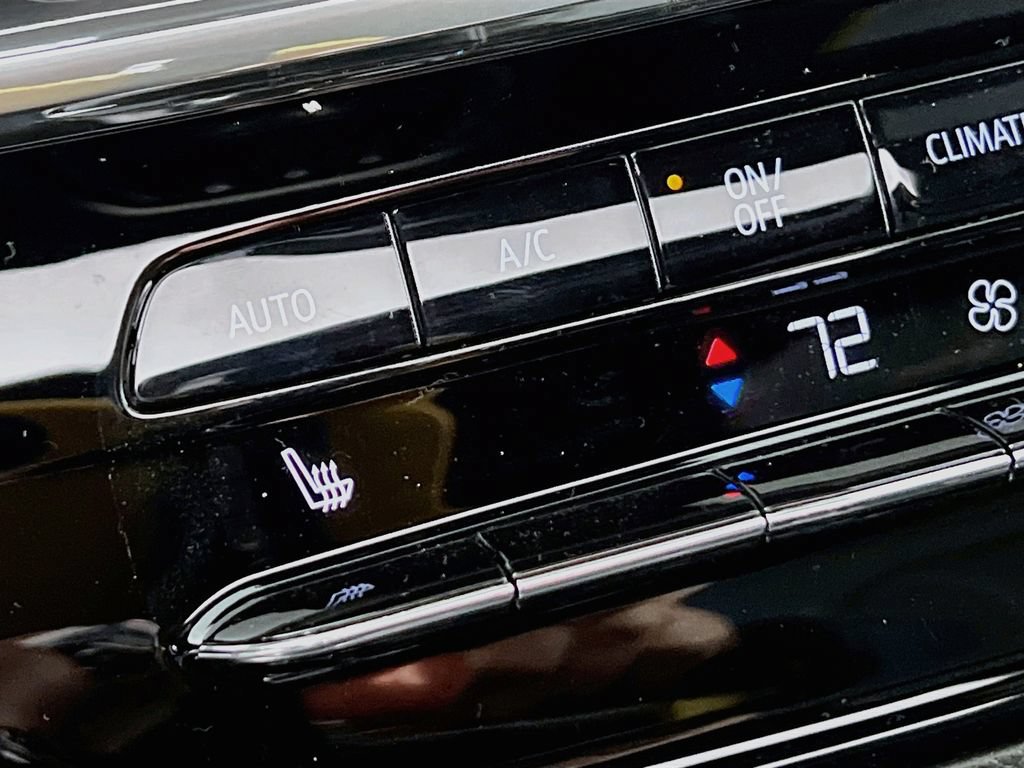 New 2026 Buick Envista Sport Touring FWD image 17
