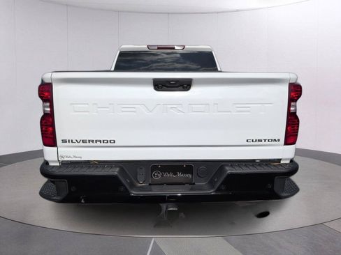 Used 2024 Chevrolet Silverado 2500 Custom w/ Custom Value Package AWD/4WD image 4