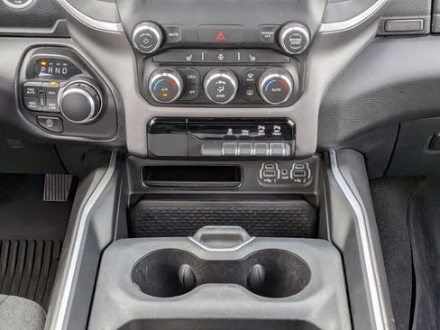 Used 2022 RAM 1500 Big Horn AWD/4WD image 18