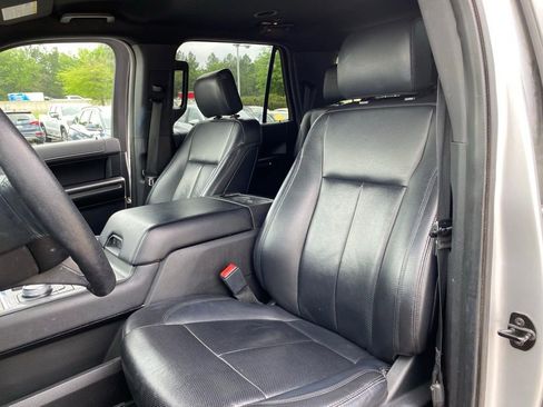 Used 2019 Ford Expedition Max XLT w/ Equipment Group 202A image 21