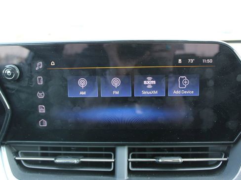 Used 2025 Chevrolet Trax LT image 28