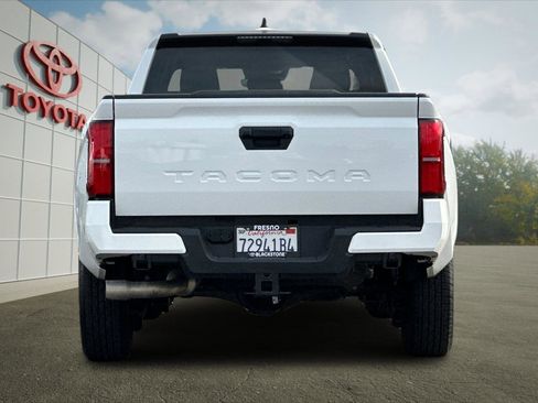 Certified 2024 Toyota Tacoma SR5 image 4