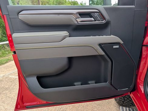 New 2026 Chevrolet Silverado 2500 ZR2 w/ ZR2 Bison Edition AWD/4WD image 12