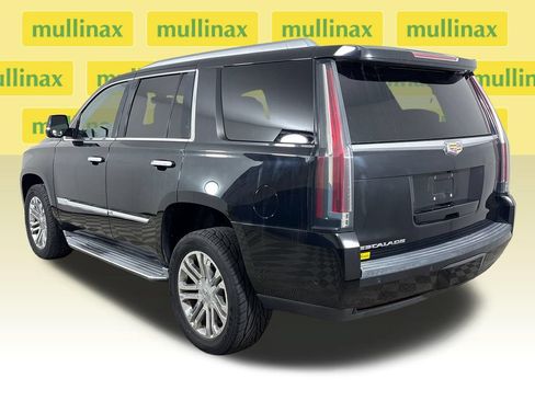 Used 2018 Cadillac Escalade 2WD image 18