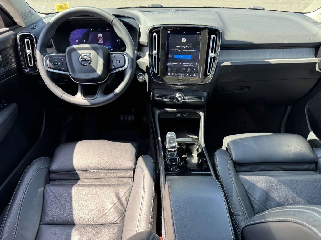 Certified 2023 Volvo XC40 B5 Plus w/ Driver Assist Package AWD/4WD image 11