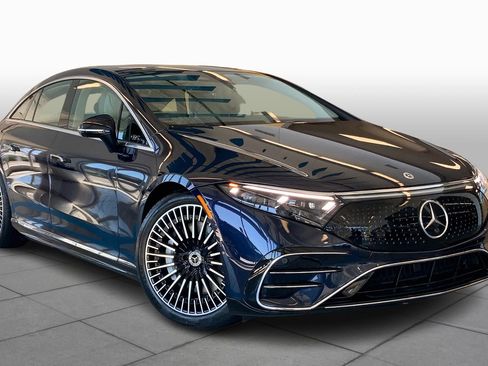 Used 2022 Mercedes-Benz EQS 450+ Sedan image 2