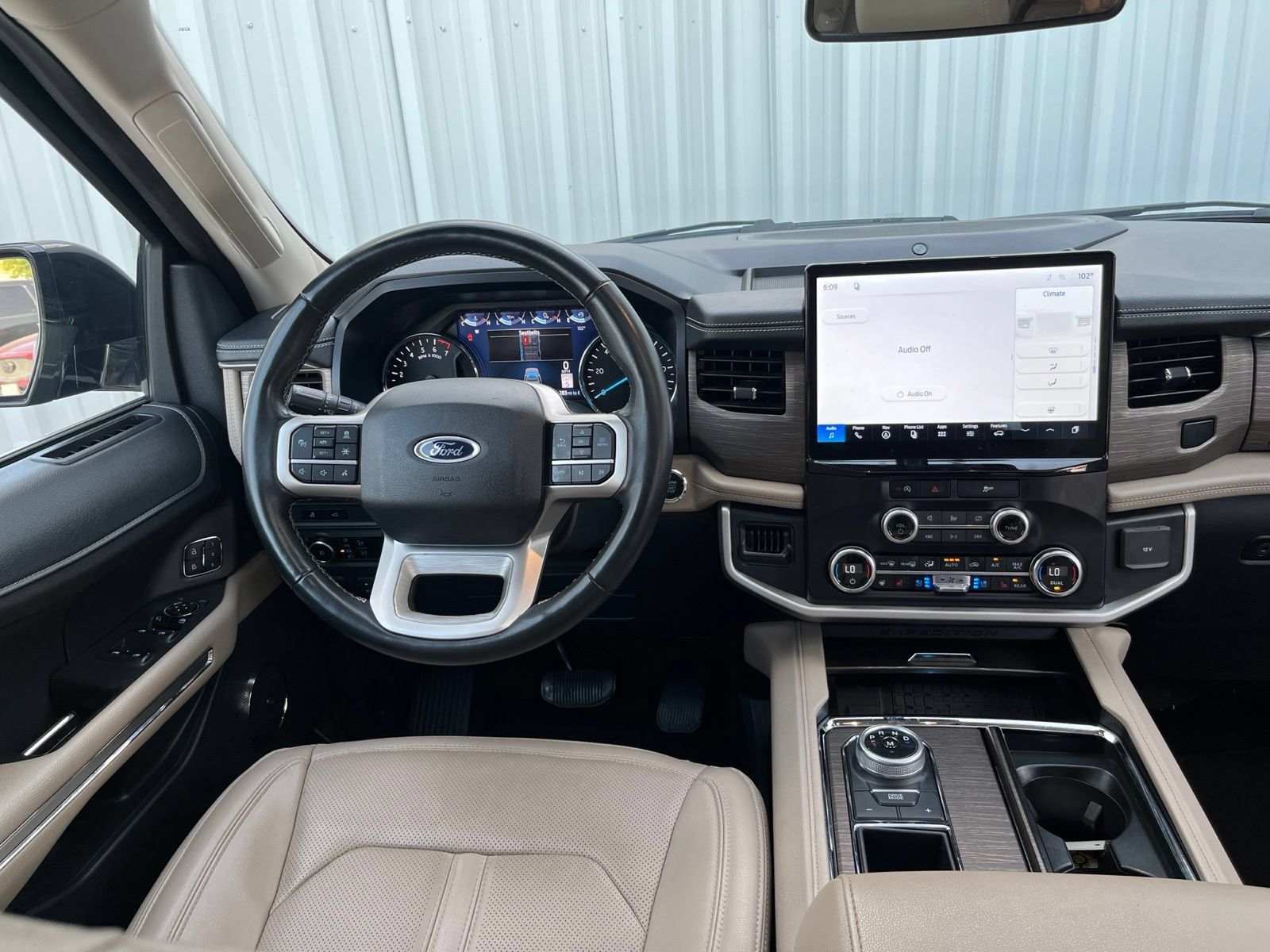 Used 2024 Ford Expedition Max Limited RWD image 23