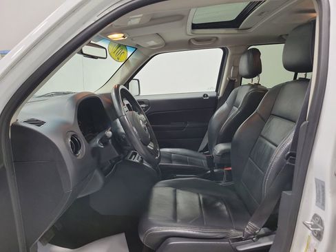Used 2017 Jeep Patriot High Altitude FWD image 24