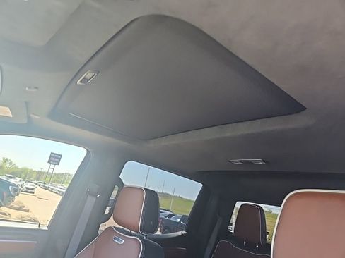 Used 2024 GMC Sierra 1500 Denali Ultimate image 9