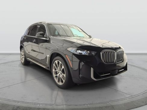 Used 2024 BMW X5 xDrive40i w/ Premium Package AWD/4WD image 1