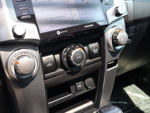 Used 2020 Toyota 4Runner SR5 Premium w/ Moonroof Package image 29