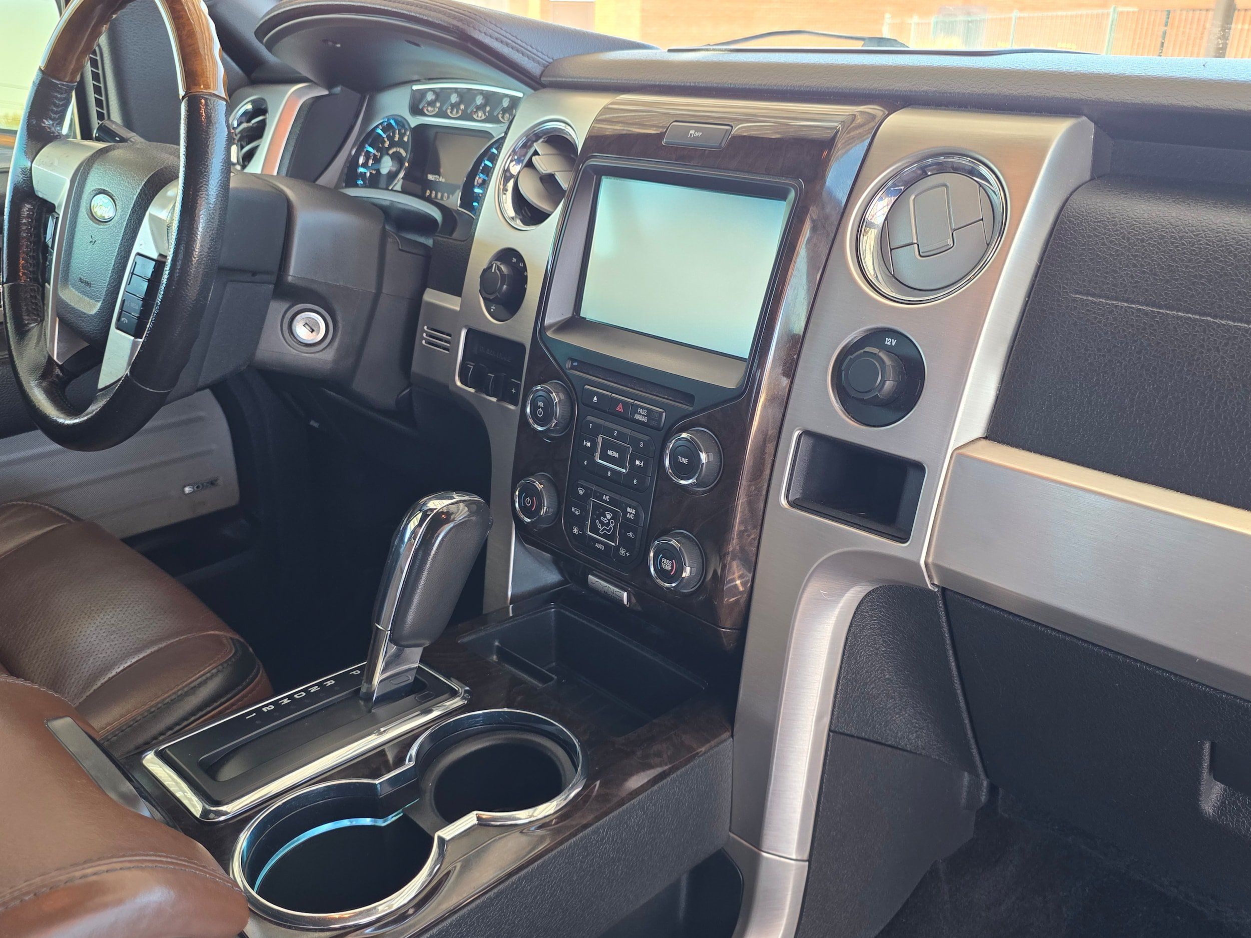 Used 2014 Ford F150 Platinum AWD/4WD image 30