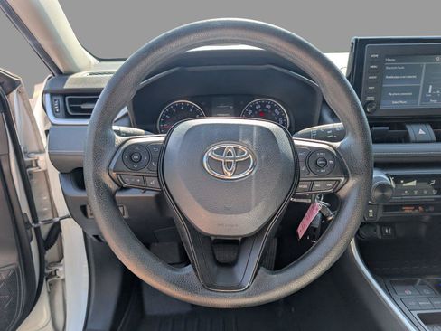 Used 2019 Toyota RAV4 LE FWD image 26