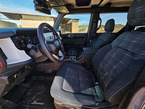 Used 2025 Ford Bronco Heritage Edition image 10