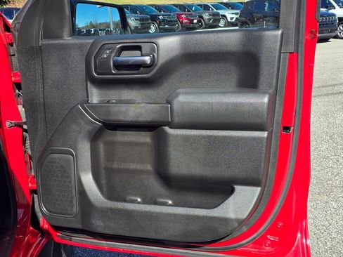 Used 2019 Chevrolet Silverado 1500 Custom w/ Custom Convenience Package image 46