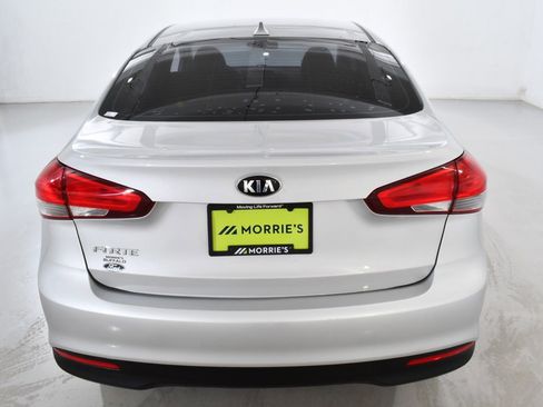 Used 2018 Kia Forte LX w/ LX Rear Camera Package image 13