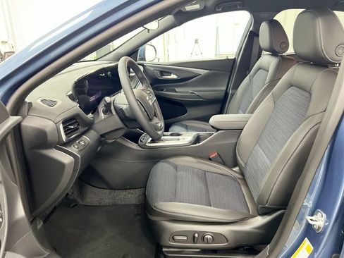Used 2025 Buick Envista Preferred w/ Convenience I Package FWD image 18