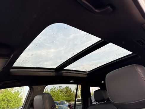Certified 2024 Cadillac XT6 Sport w/ LPO, Floor Liner Package AWD/4WD image 15