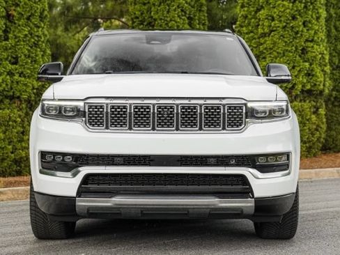 Used 2023 Jeep Grand Wagoneer Series III AWD/4WD image 20