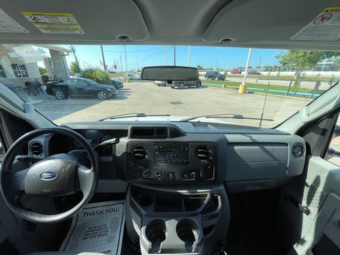 Used 2014 Ford E-150 and Econoline 150 RWD image 20