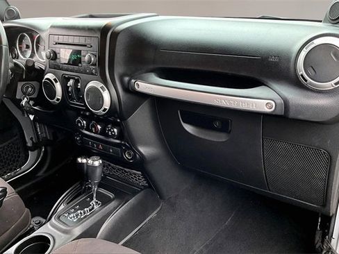 Used 2014 Jeep Wrangler Unlimited Rubicon w/ Dual Top Group image 20