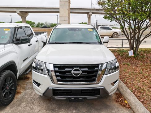 Used 2023 Nissan Armada SV w/ Cargo Package image 5