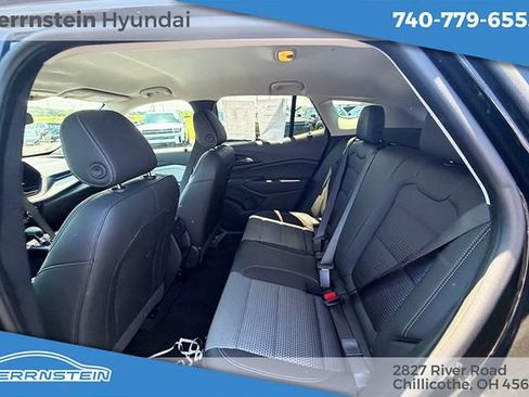 Used 2025 Chevrolet Trax LT FWD image 23