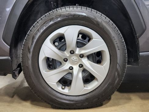 Used 2023 Toyota RAV4 LE FWD image 18