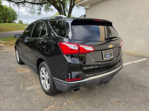 Used 2019 Chevrolet Equinox LT image 2