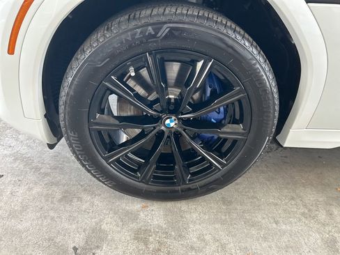 Used 2024 BMW X6 M60i w/ Climate Comfort Package image 16