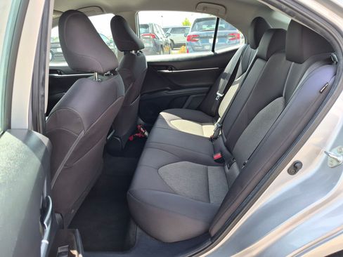 Used 2021 Toyota Camry LE FWD image 27