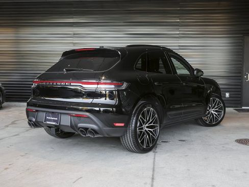 New 2026 Porsche Macan image 7