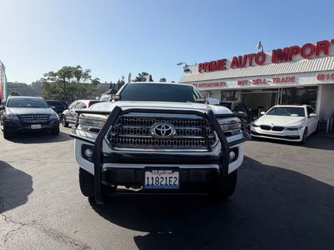 Used 2017 Toyota Tacoma TRD Off-Road w/ Tow Package (A/T) AWD/4WD image 8