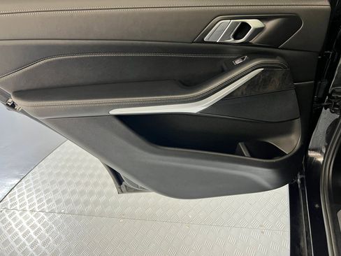 Certified 2024 BMW X7 xDrive40i image 32