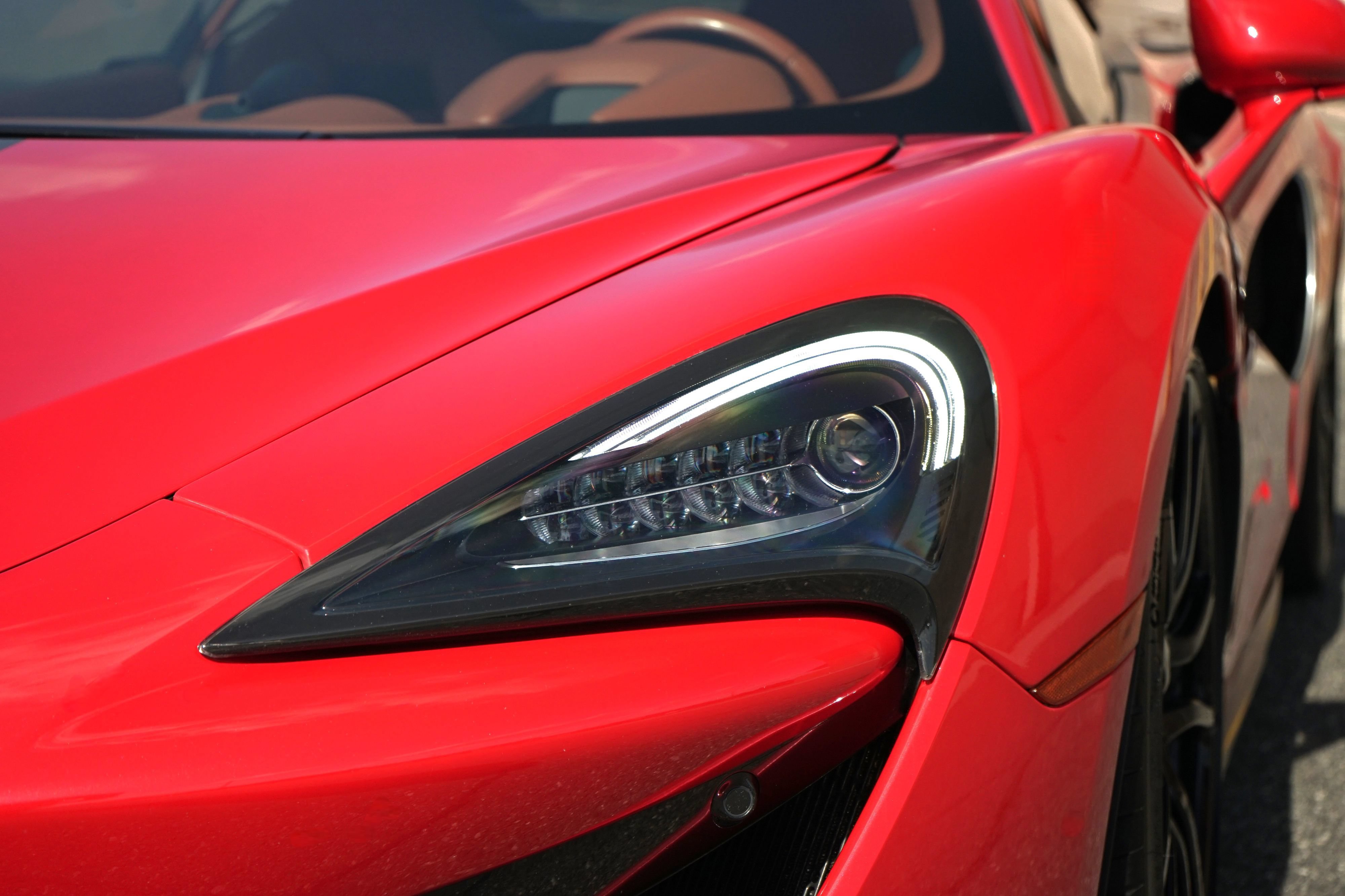 Used 2016 McLaren 570S Coupe RWD image 11