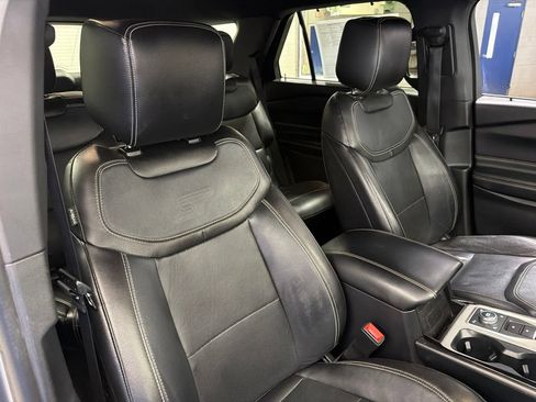 Used 2022 Ford Explorer ST w/ Equipment Group 401A AWD/4WD image 9