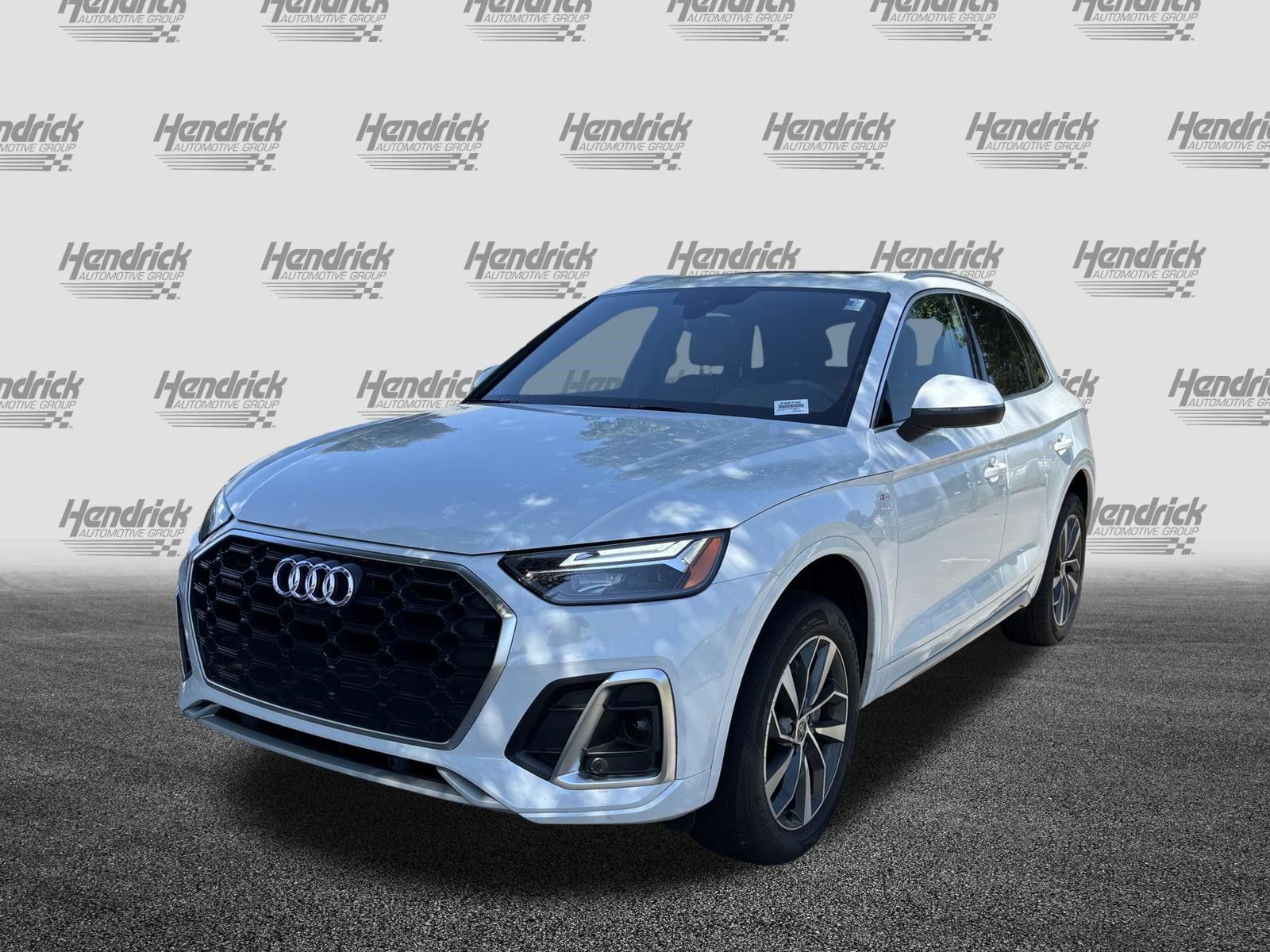 Used 2023 Audi Q5 2.0T Premium Plus w/ Premium Plus Package AWD/4WD image 6