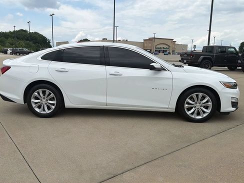 Used 2020 Chevrolet Malibu LT FWD image 19
