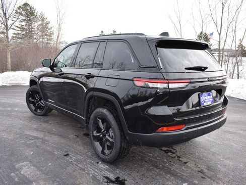 New 2025 Jeep Grand Cherokee Altitude image 7