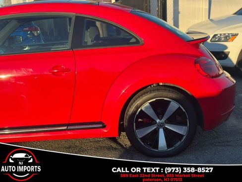 Used 2013 Volkswagen Beetle 2.0T image 8