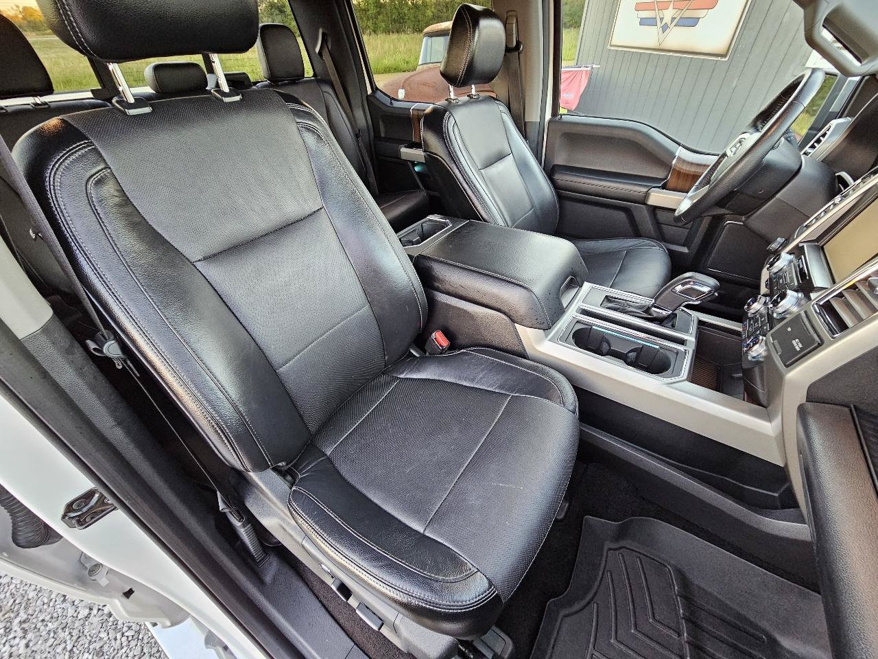 Used 2015 Ford F150 Lariat w/ Equipment Group 502A Luxury AWD/4WD image 36