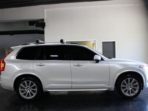 Used 2017 Volvo XC90 T6 Momentum w/ Vision Package AWD/4WD image 2