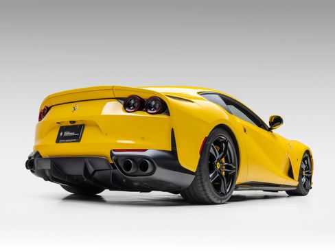 Used 2019 Ferrari 812 Superfast image 11