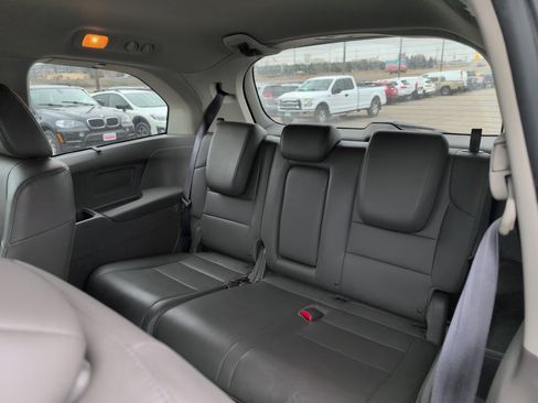 Used 2017 Honda Odyssey Touring image 8