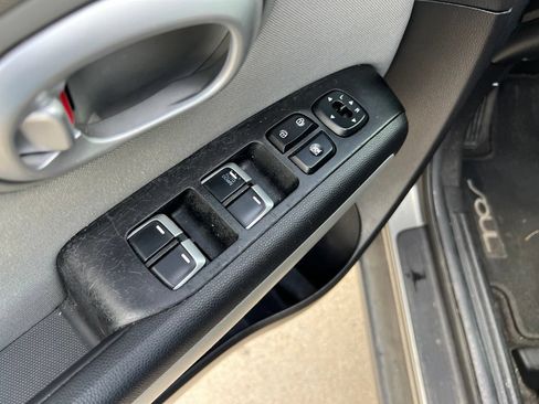 Used 2018 Kia Soul w/ Convenience Package FWD image 11