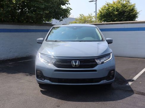 Used 2026 Honda Odyssey Touring image 8