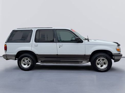 Used 1996 Ford Explorer XL RWD image 2